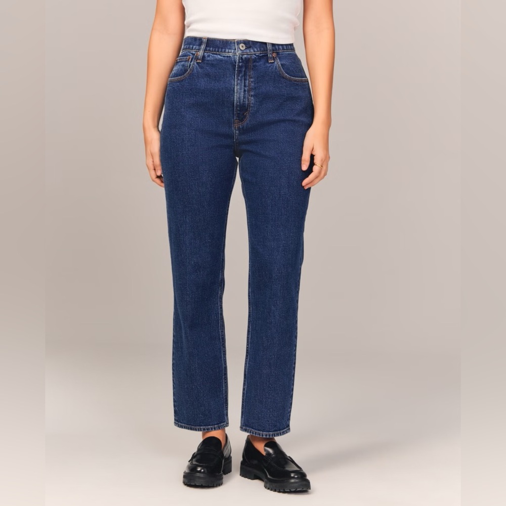 Abercrombie & Fitch Curve Love Ultra High Rise Ankle Straight Jean in Dark Wash